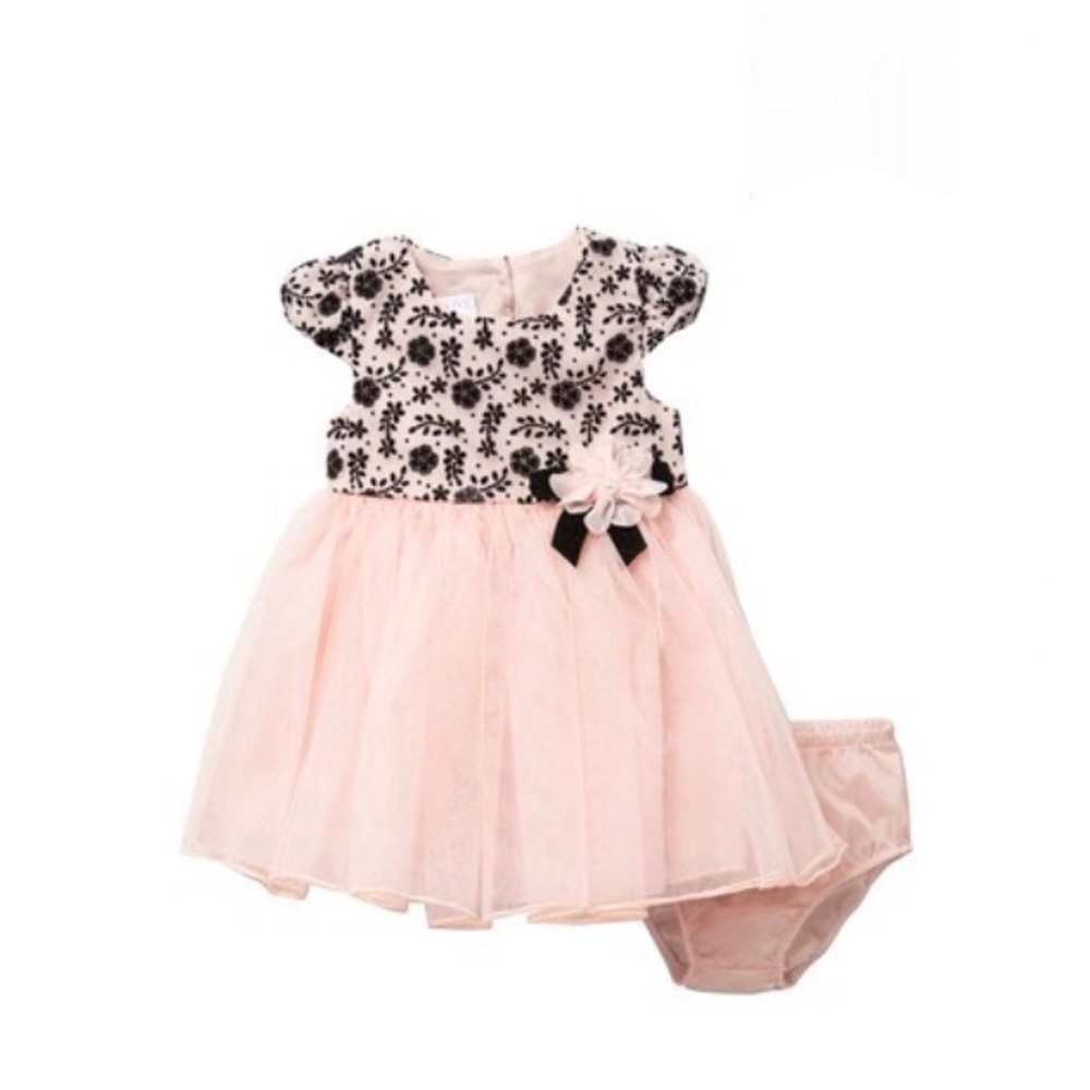 GERSON & GERSON
Flocked Bodice Ballerina Dress